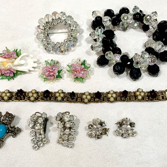 Vintage Rhinestone Crystal Necklace Bracelet Clip On Earrings Brooch Locket - Picture 3 of 13